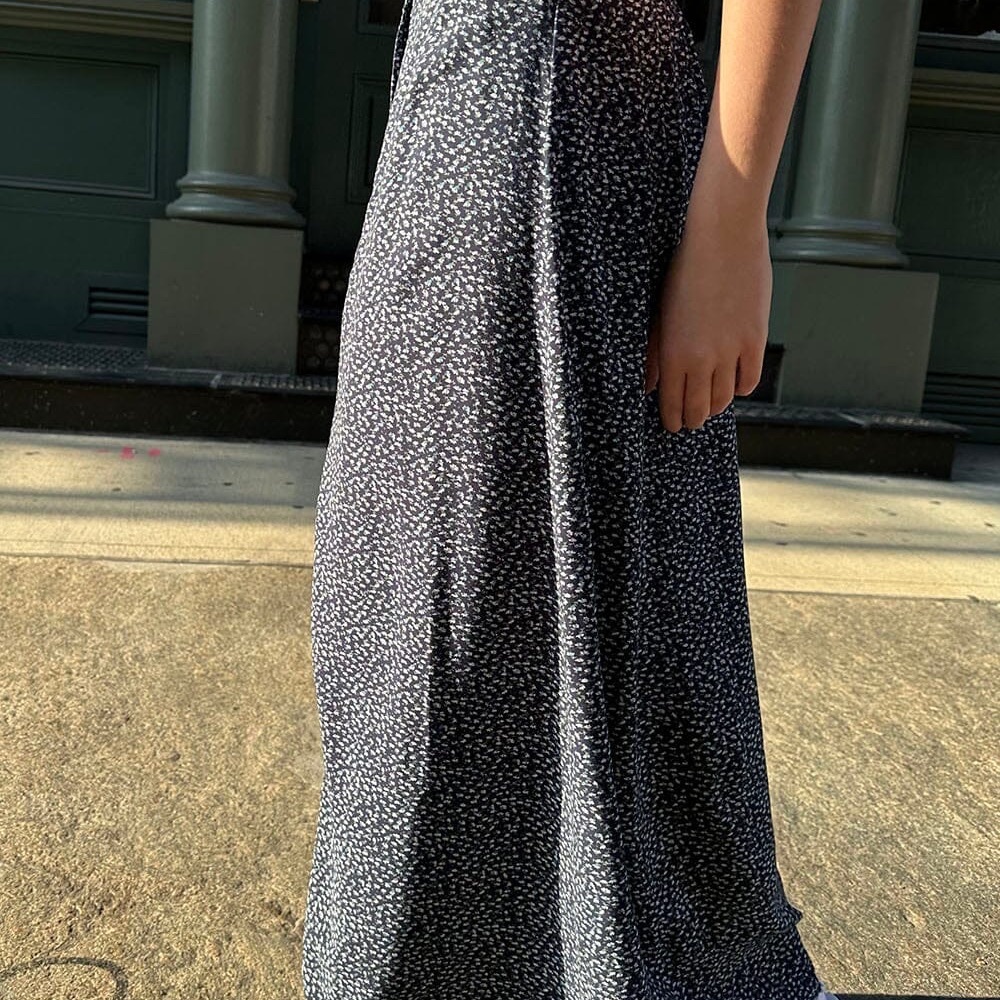 Brandy Melville navy floral skirt